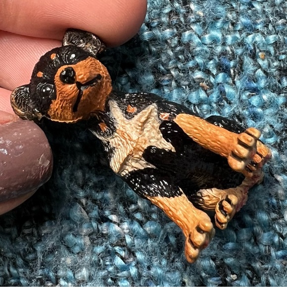 Kaiyodo Wing Mau Doberman Puppy Dog Mini Figurine - Picture 3 of 9